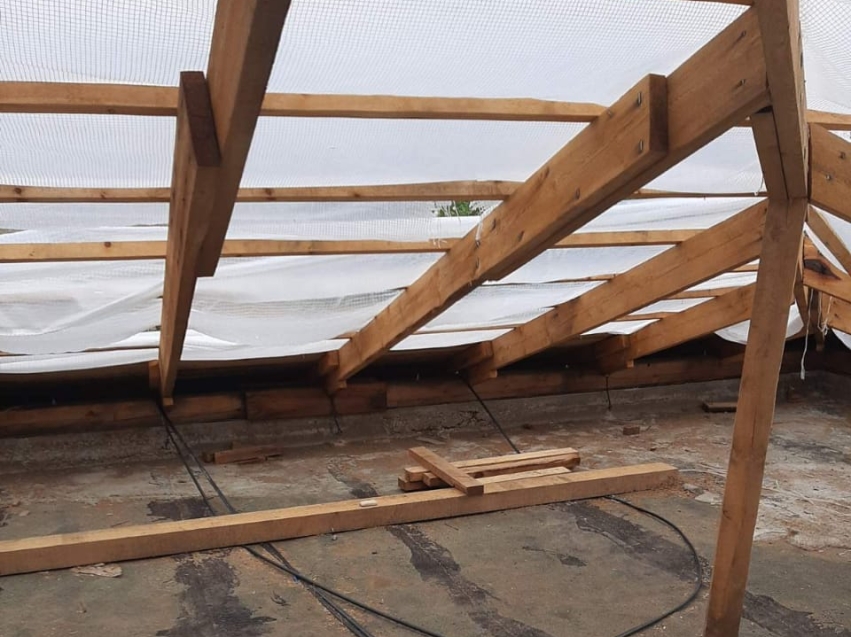 Жильцы, пострадавшие от дождя во время капремонта крыши, могут получить компенсацию